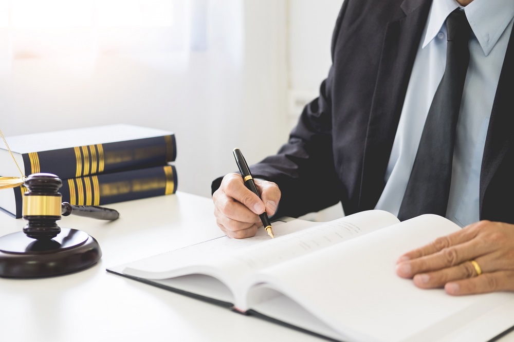 research and writing attorney